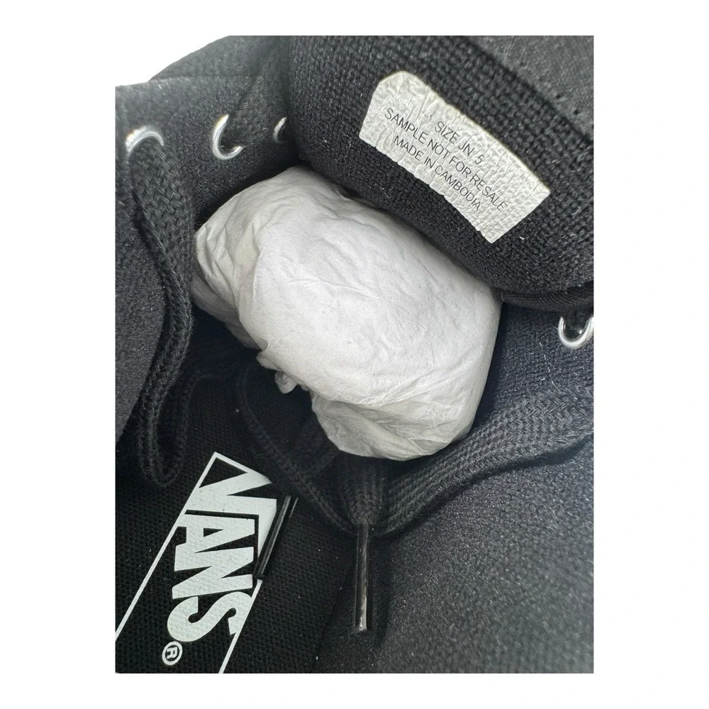 Vans Knu Skool Junior Size 5.5 No Box